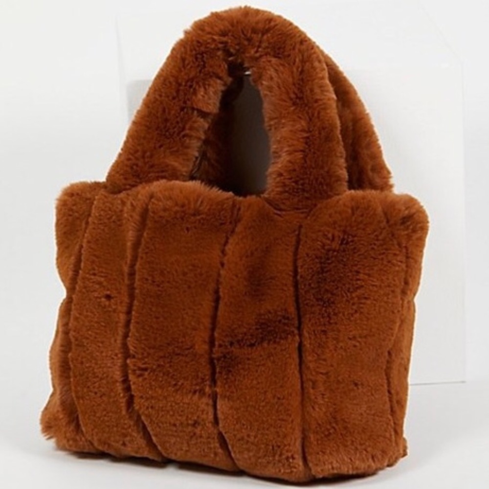 Fur hand bag